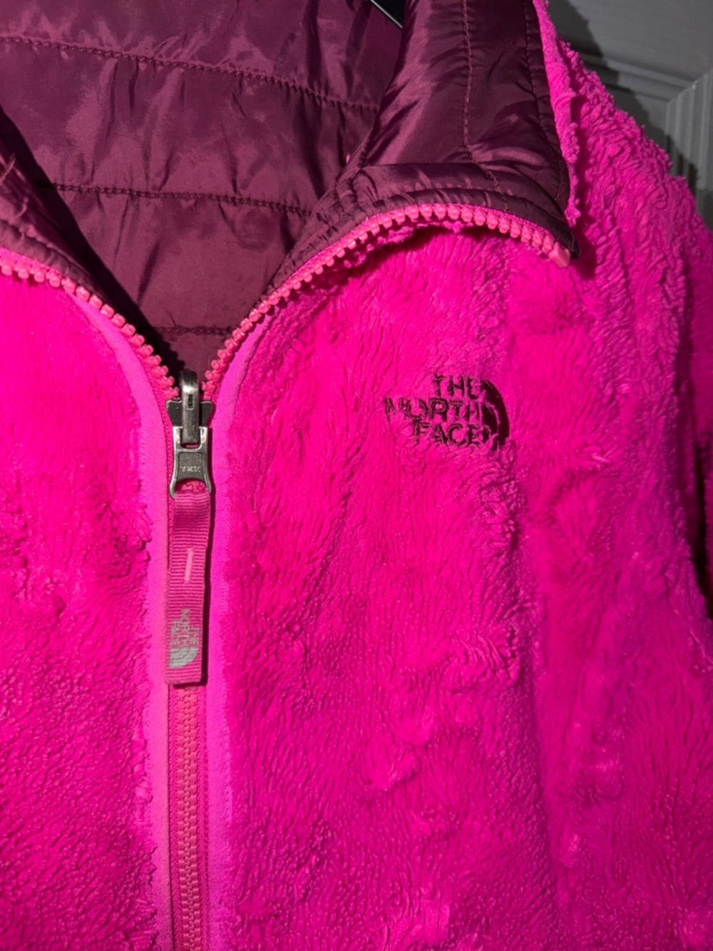 The North Face Plum and Bright Pink Girls'‎ Jacket - Picture 7 of 14